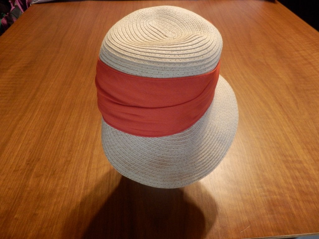 (31) - casquette femme T.S beige rouge, Kleding | Dames, Hoeden en Petten, Ophalen of Verzenden, Zo goed als nieuw, 55 cm (S, 6⅞ inch) of minder
