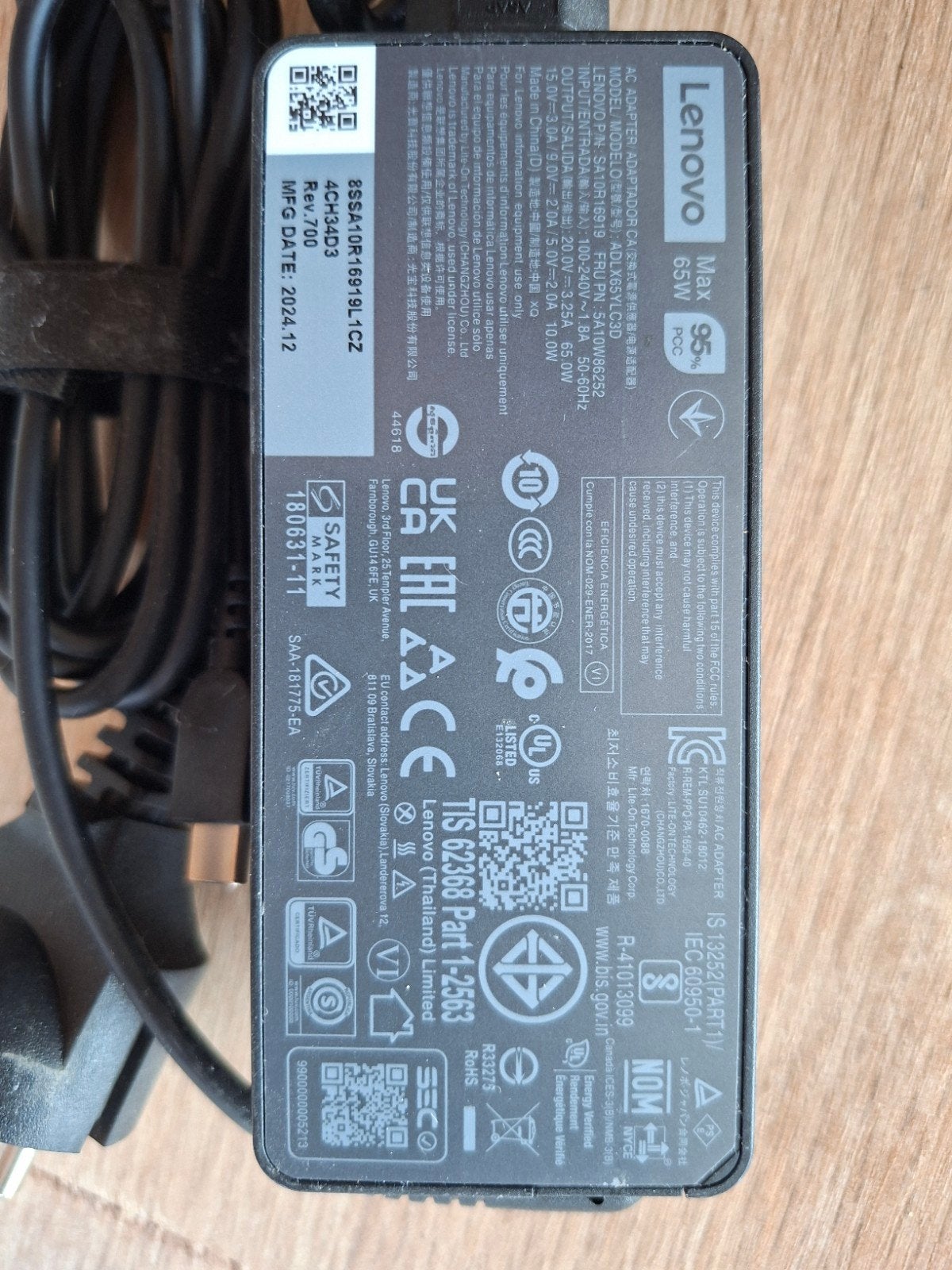 Chargeur / Adaptateur d'origine Lenovo USB-C 65W (ADLX65YLC3, Informatique & Logiciels, Chargeurs d'ordinateur portable, Enlèvement ou Envoi