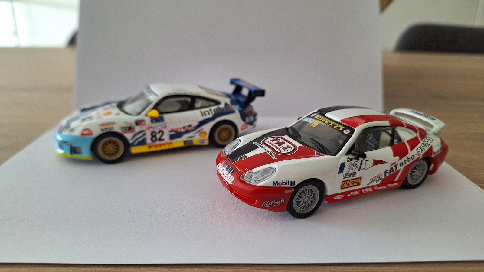 3 voitures à l'échelle 1:43 - 2 Porsche, 1 Alfa Romeo, Enlèvement ou Envoi, Utilisé, Voiture, Autres marques