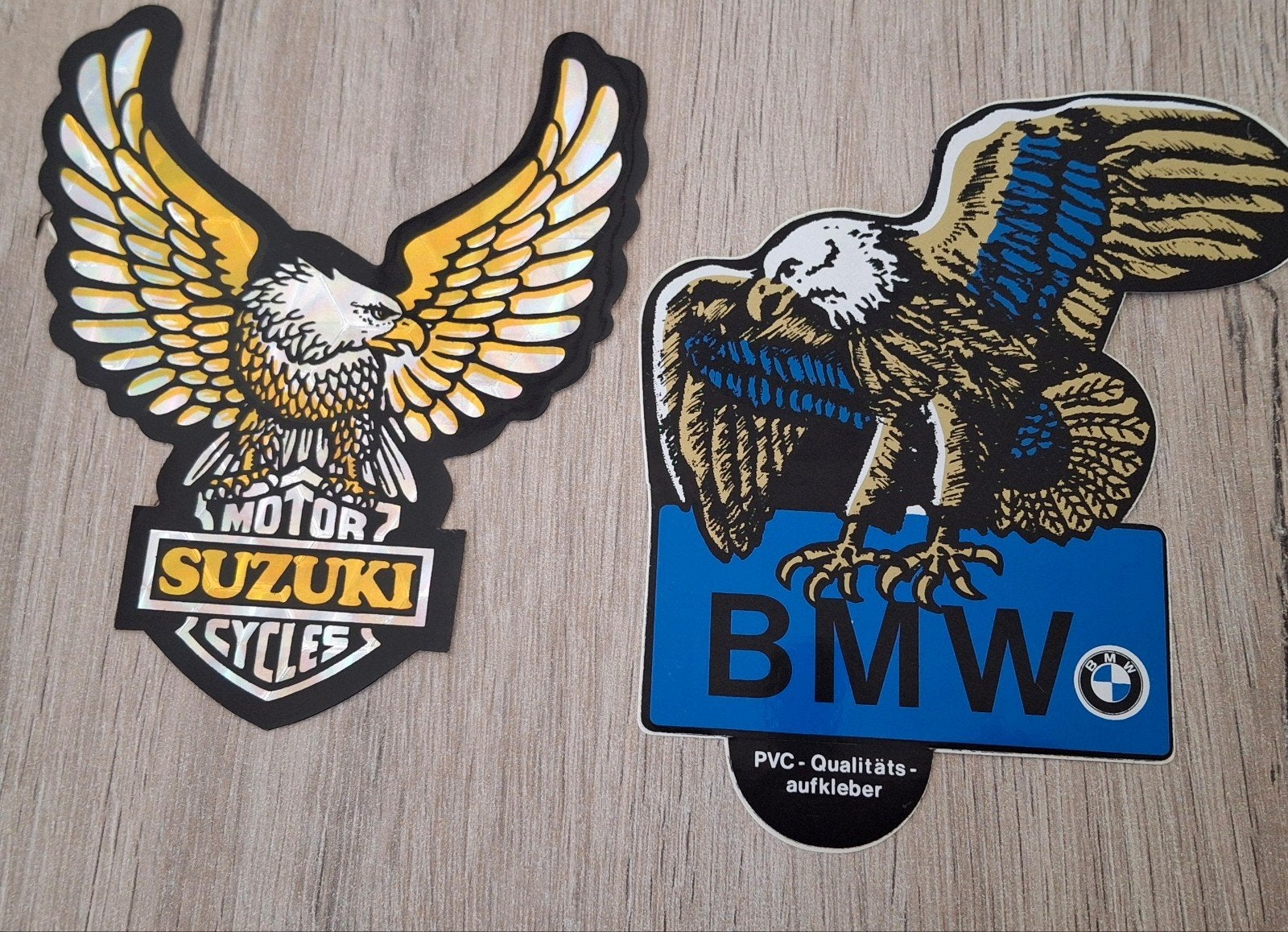 2 stickers Moto wings Suzuki BMW, Ophalen of Verzenden, Zo goed als nieuw, Auto of Motor