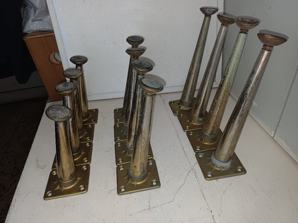 vintage ( lot de 12 pieds metal meubles enfilades 1970, Antiquités & Art, Curiosités & Brocante, Enlèvement ou Envoi