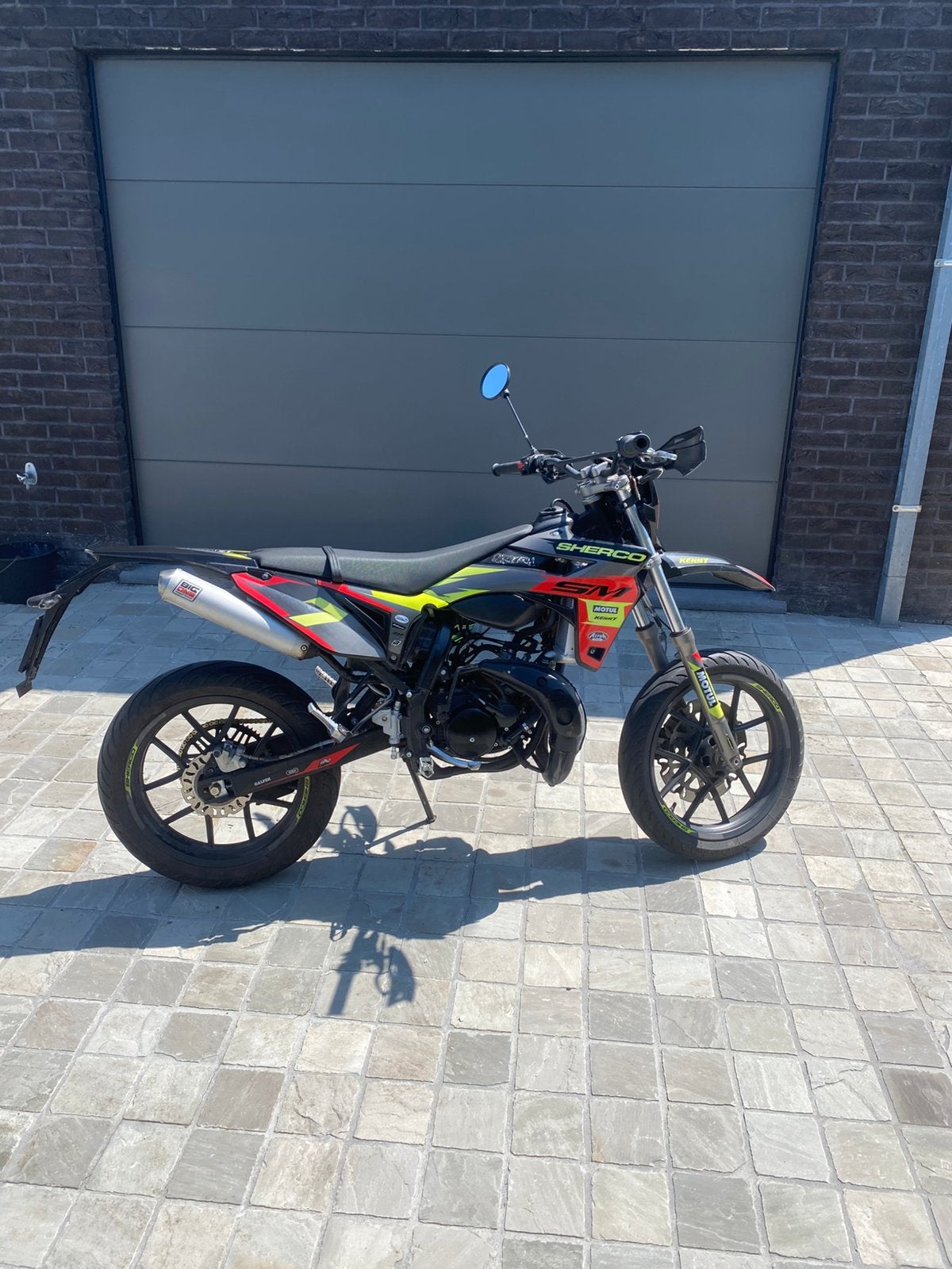 Sherco SM-R Red One, Fietsen en Brommers, 6 versnellingen, Zo goed als nieuw, 50 cc, Ophalen