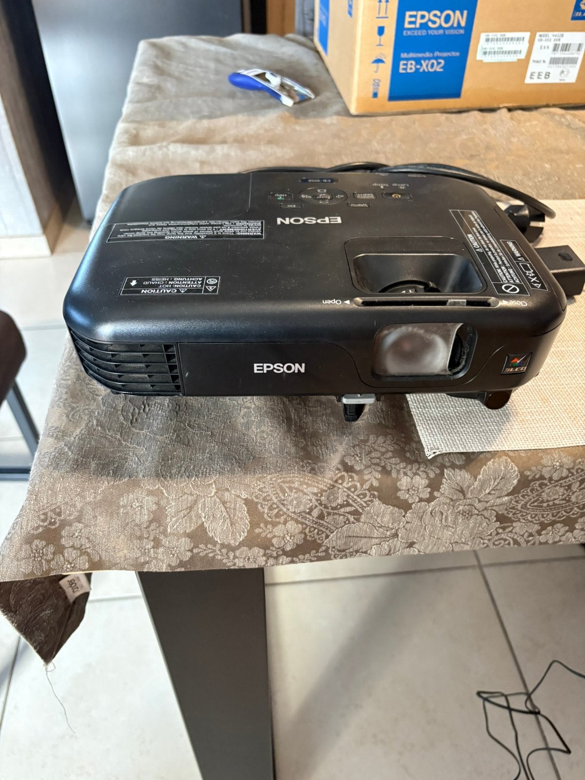 Epson beamer, Audio, Tv en Foto, Beamers, Gebruikt, HD (720), Epson, Ophalen of Verzenden