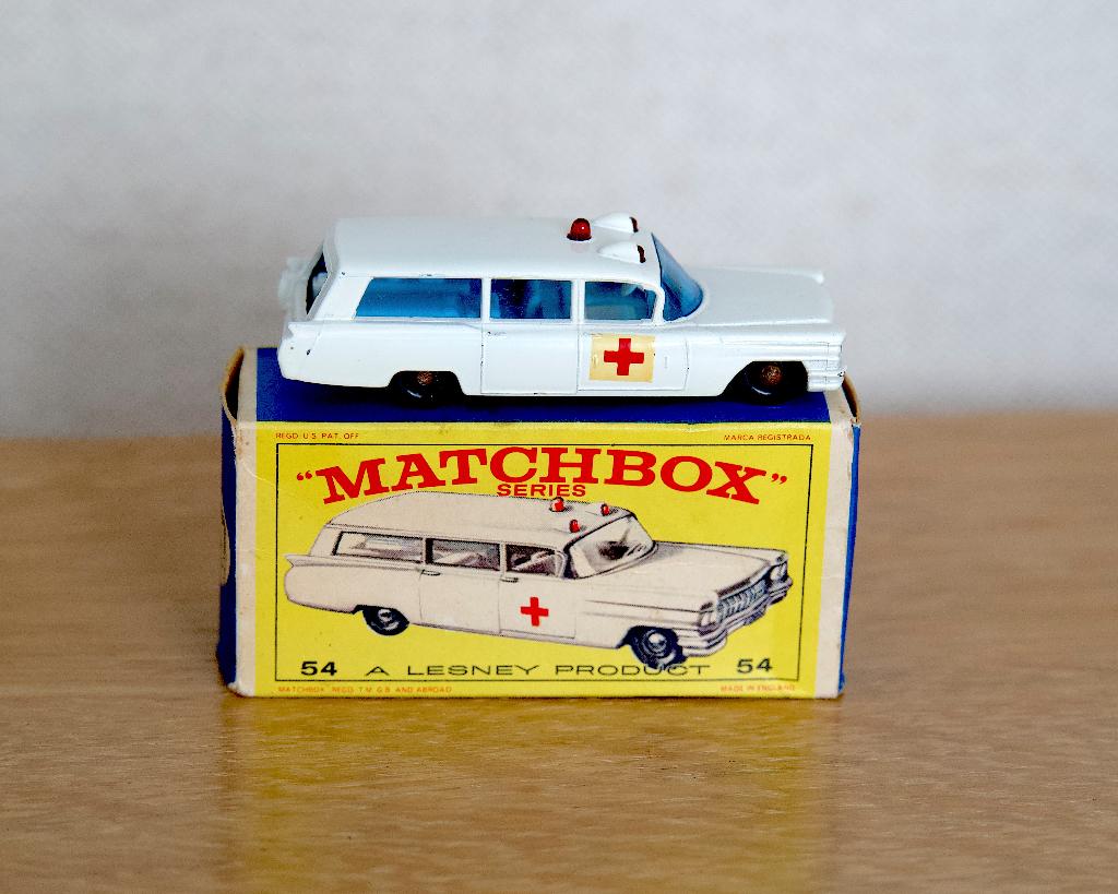 Matchbox n 54 S&S Cadillac Ambulance en bon état, Enlèvement ou Envoi, Utilisé, Voiture