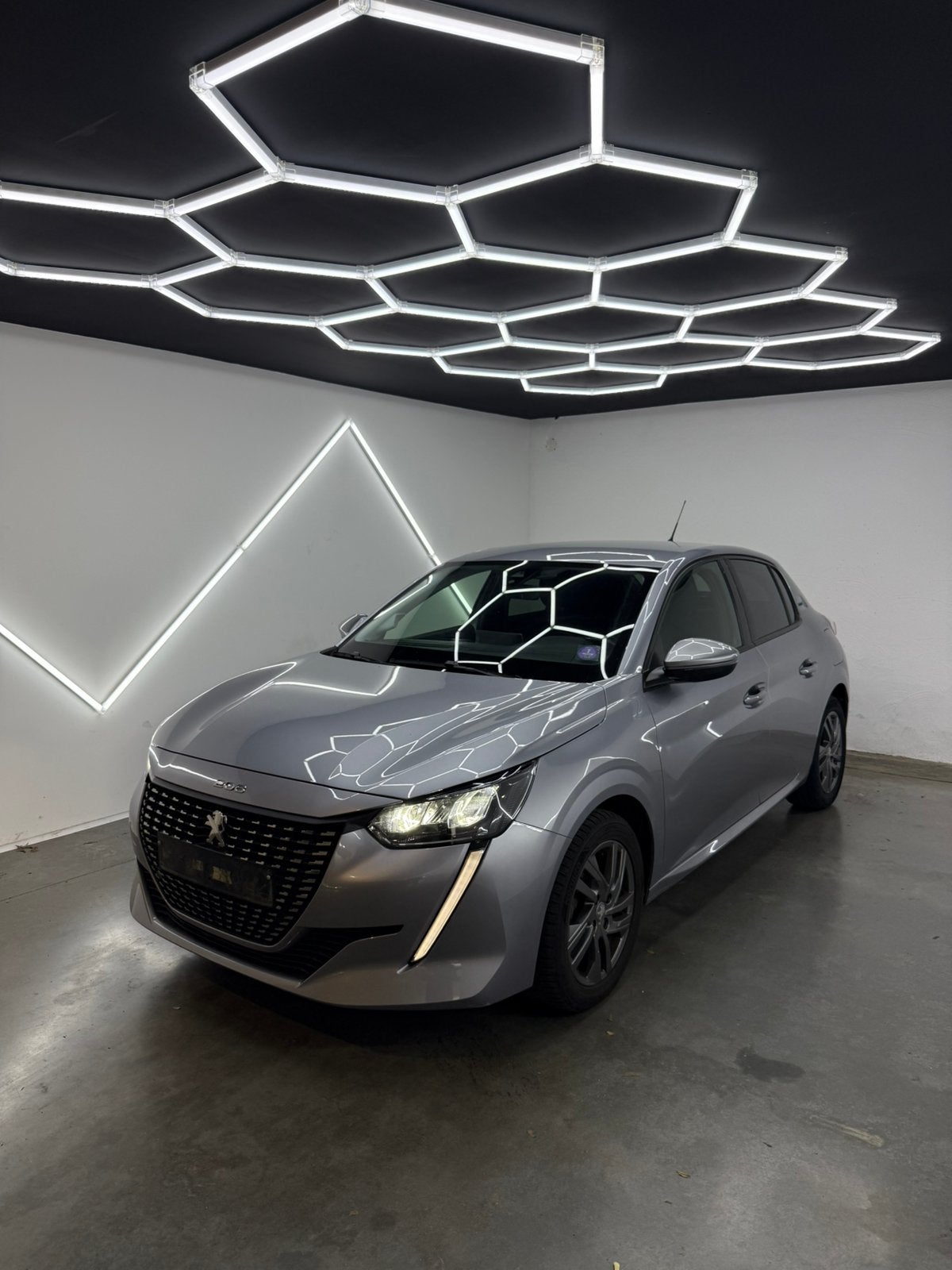 Peugeot 208| 2021| 101.729KM| NIEUWE DISTRIBUTIERIEM, Auto's, Voorwielaandrijving, Dealer onderhouden, Bedrijf, 5 deurs
