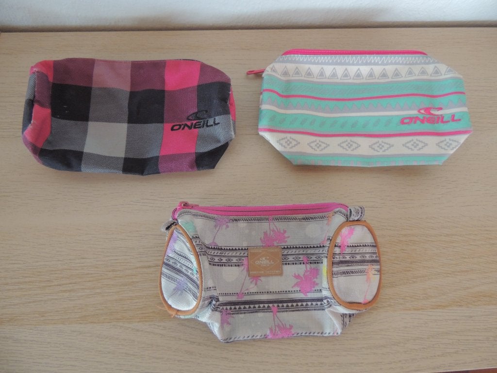 Plumiers au choix à 2 € pièce, Divers, Enlèvement