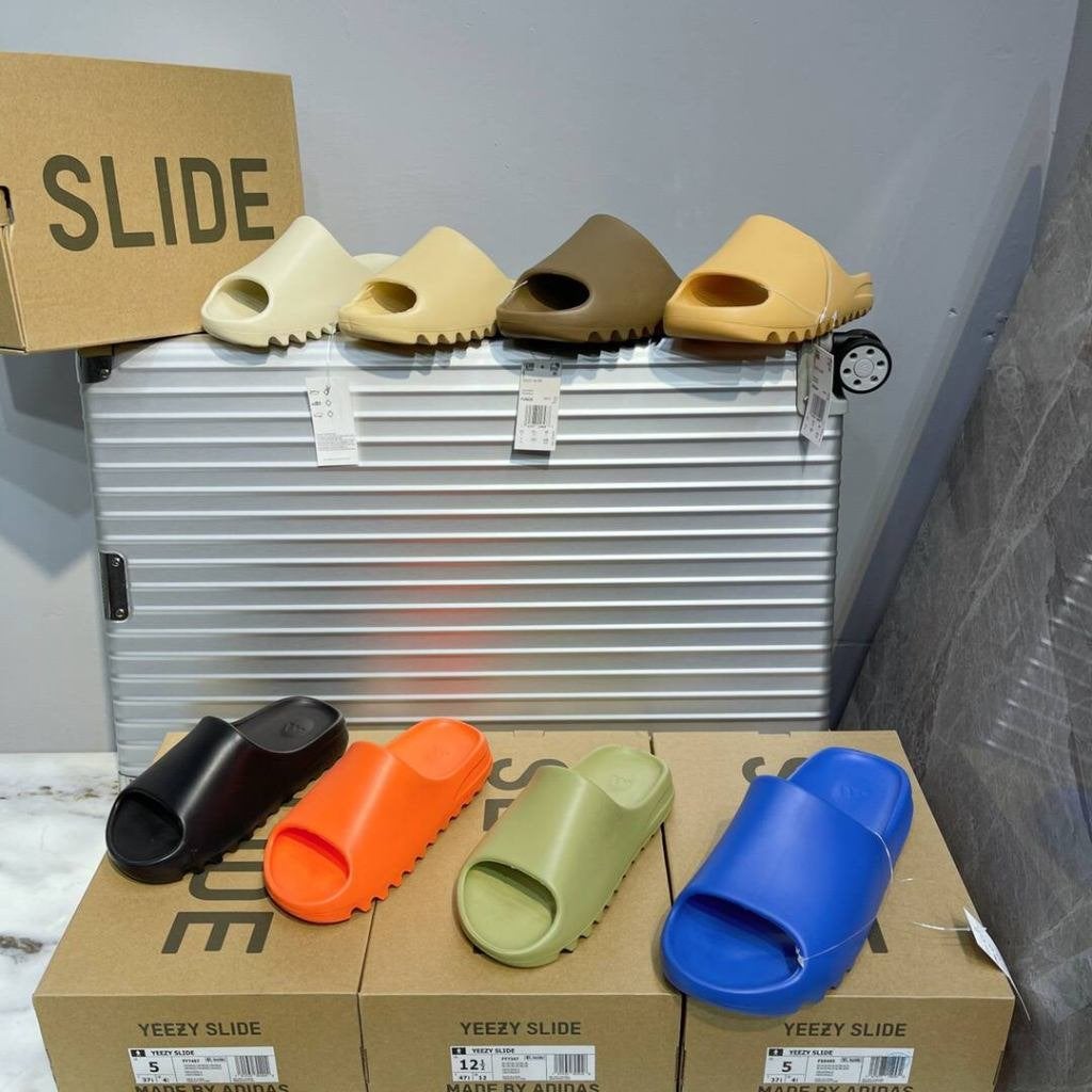 Yeezy Slide Mixed Colorways, Kleding | Heren, Ophalen of Verzenden, Sneakers