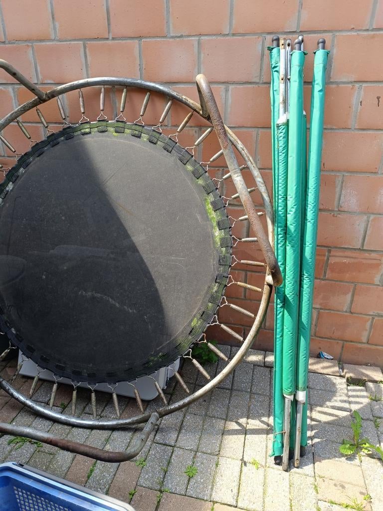 Gratis trampoline, Ophalen