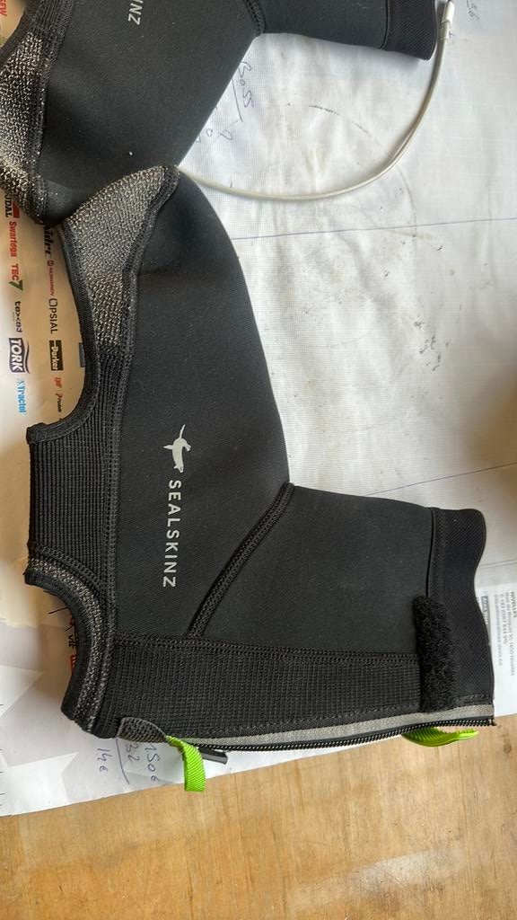 Overschoenen in neopreen ( sealskinz), Ophalen, Zo goed als nieuw