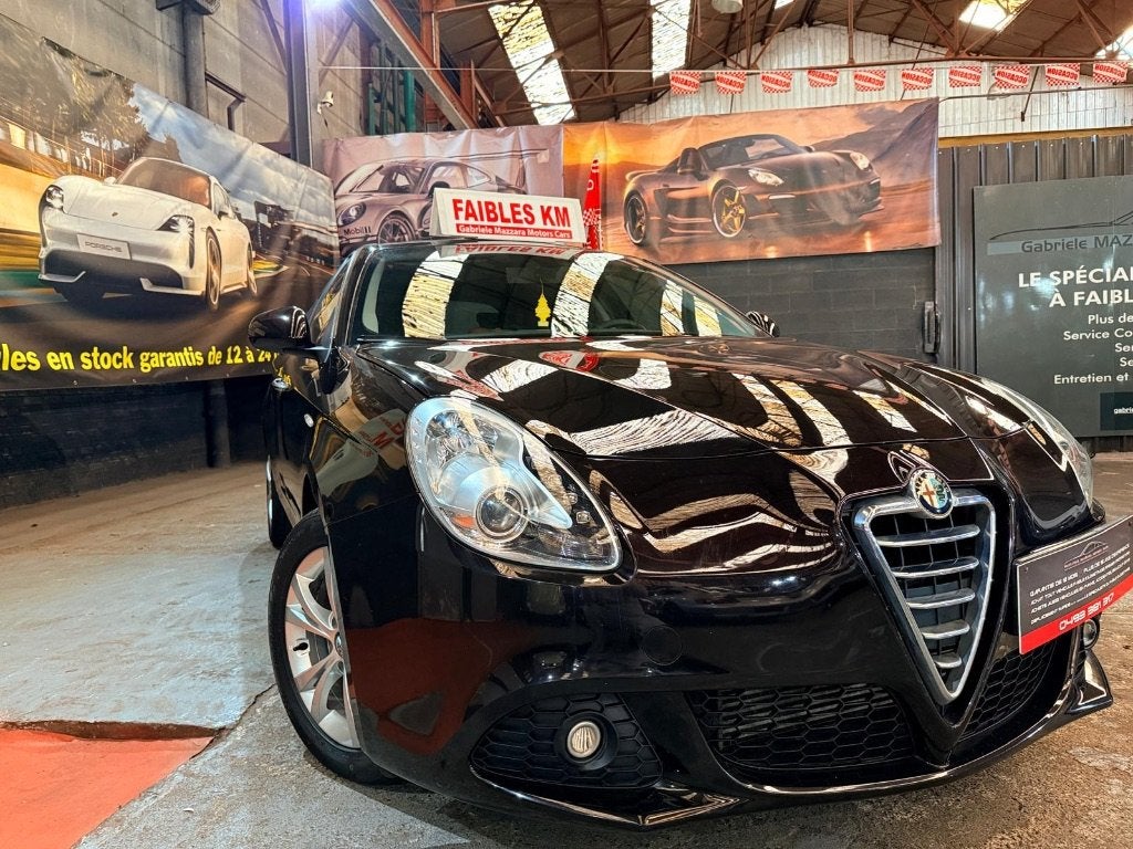 Alfa Romeo Giulietta 1.6JTD LED DNA J.A., Auto's, Zwart, Leder, 5 deurs, Verwarmde buitenspiegels