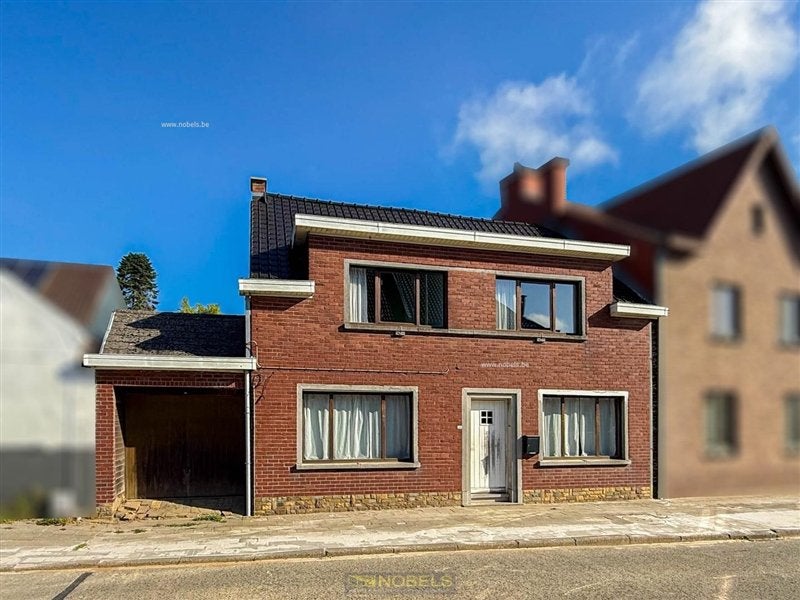 Te koop: woning met garage en tuin te Zottegem, Immo, 157 m², Province de Flandre-Orientale, 500 à 1000 m², 371 kWh/m²/an