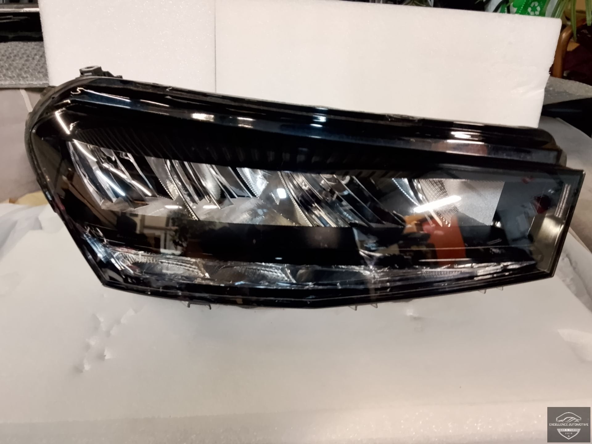 Skoda Fabia 4 6VA 2022+ LED Koplamp Rechts 6VB941016, Auto-onderdelen, Tr. Vaclava Klementa 869
293 01  Mlada Boleslav, CZ, Skoda