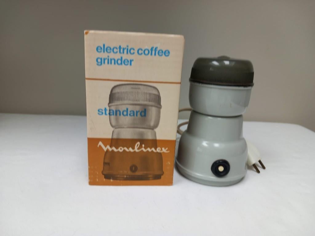 Vintage koffiemolen MOULINEX, Antiek en Kunst, Ophalen