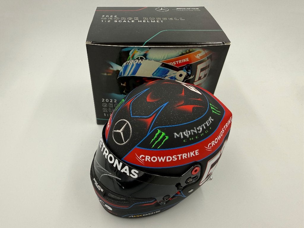 1/2 casque helmet F1 Russel 2022 (Mercedes) signé, Enlèvement ou Envoi