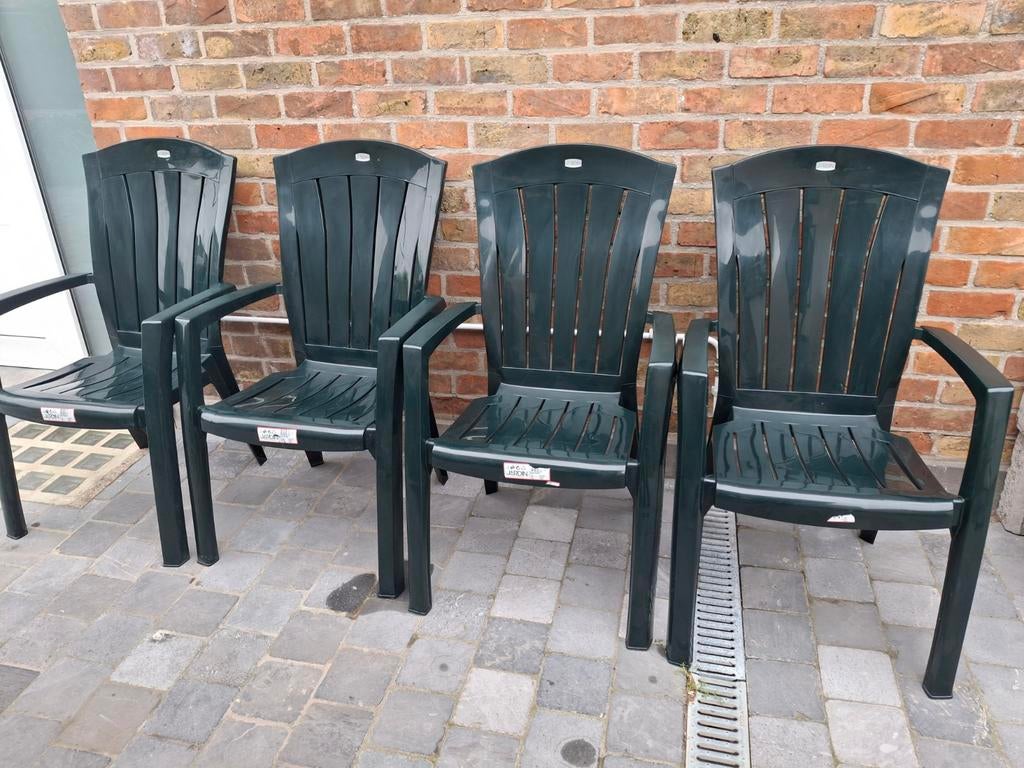 4 tuin stoelen, Ophalen