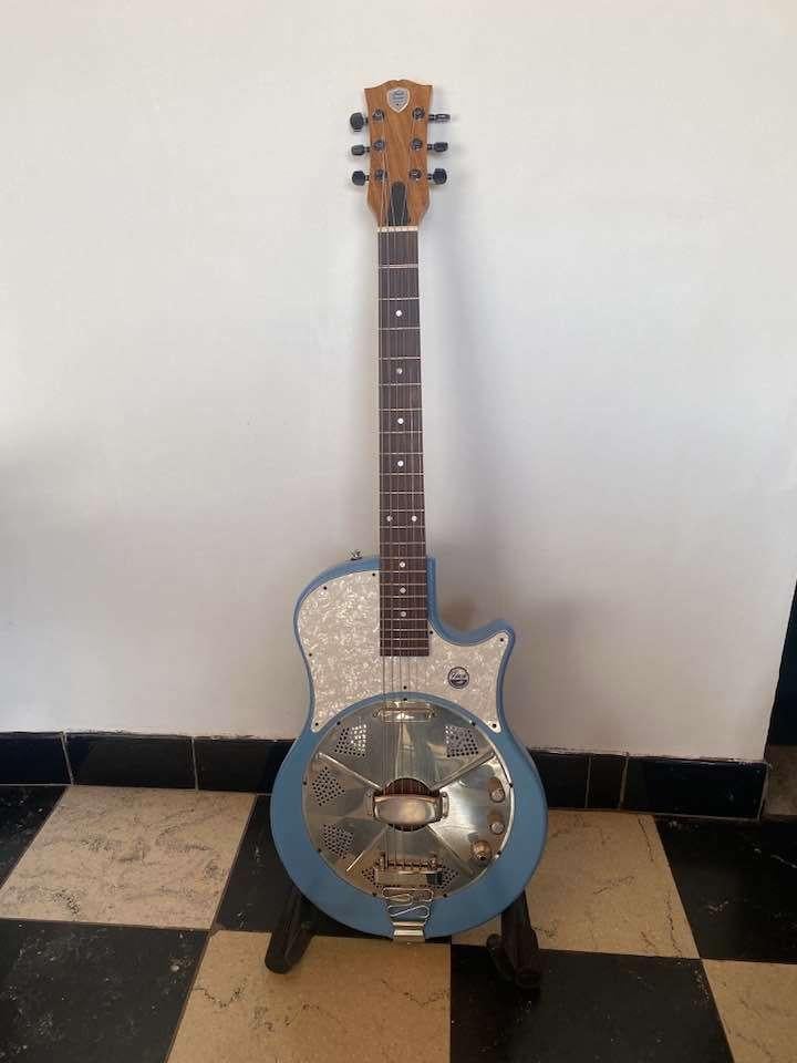 Blue Resonator, Muziek en Instrumenten, Ophalen, Zo goed als nieuw, Resonator- of Dobrogitaar