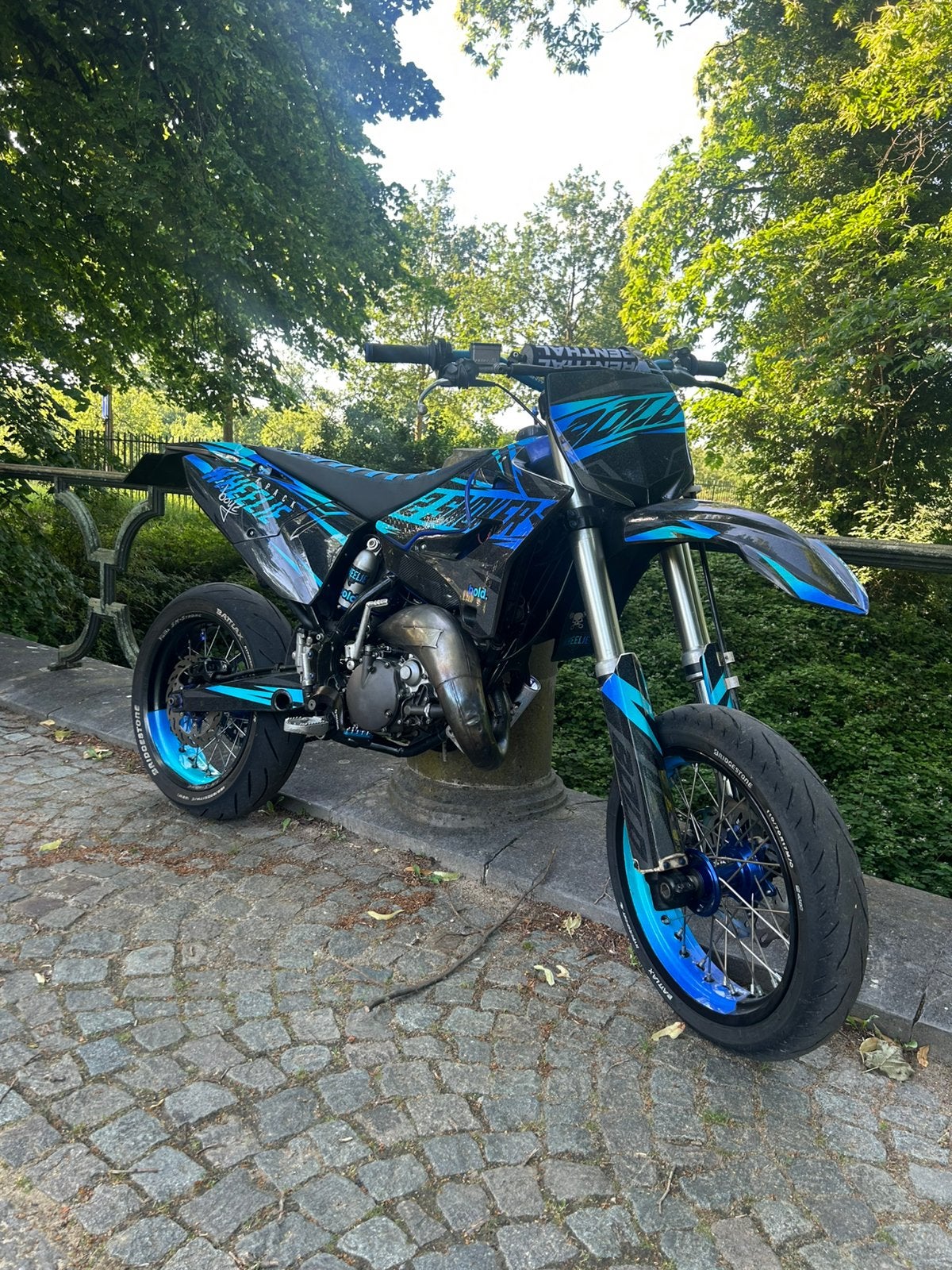 Yamaha yz 125 A1 papier, Entreprise, Occasion, Permis Moto A1 minimum, Éclairage LED