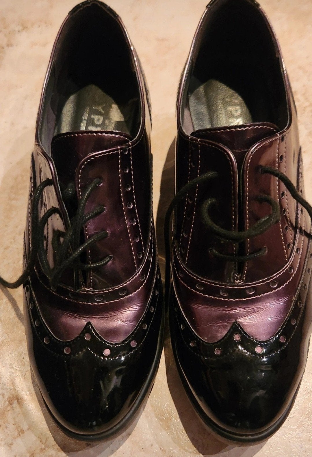 Chaussures à lacets classiques en cuir verni Cypress 36, Enlèvement ou Envoi, Autres couleurs, Cypres, Comme neuf