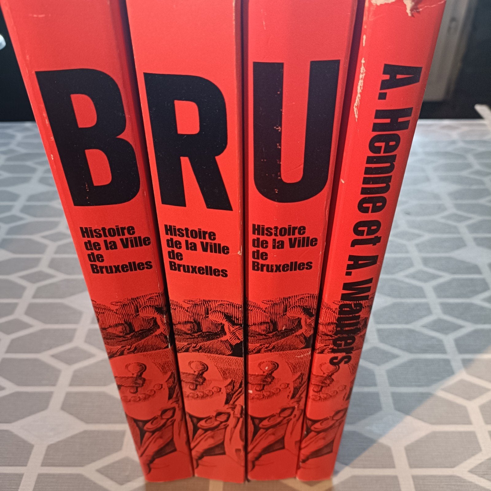 Histoire de la Volle de Bruxelles - A. Henne et A. Wauters, Livres, Enlèvement ou Envoi