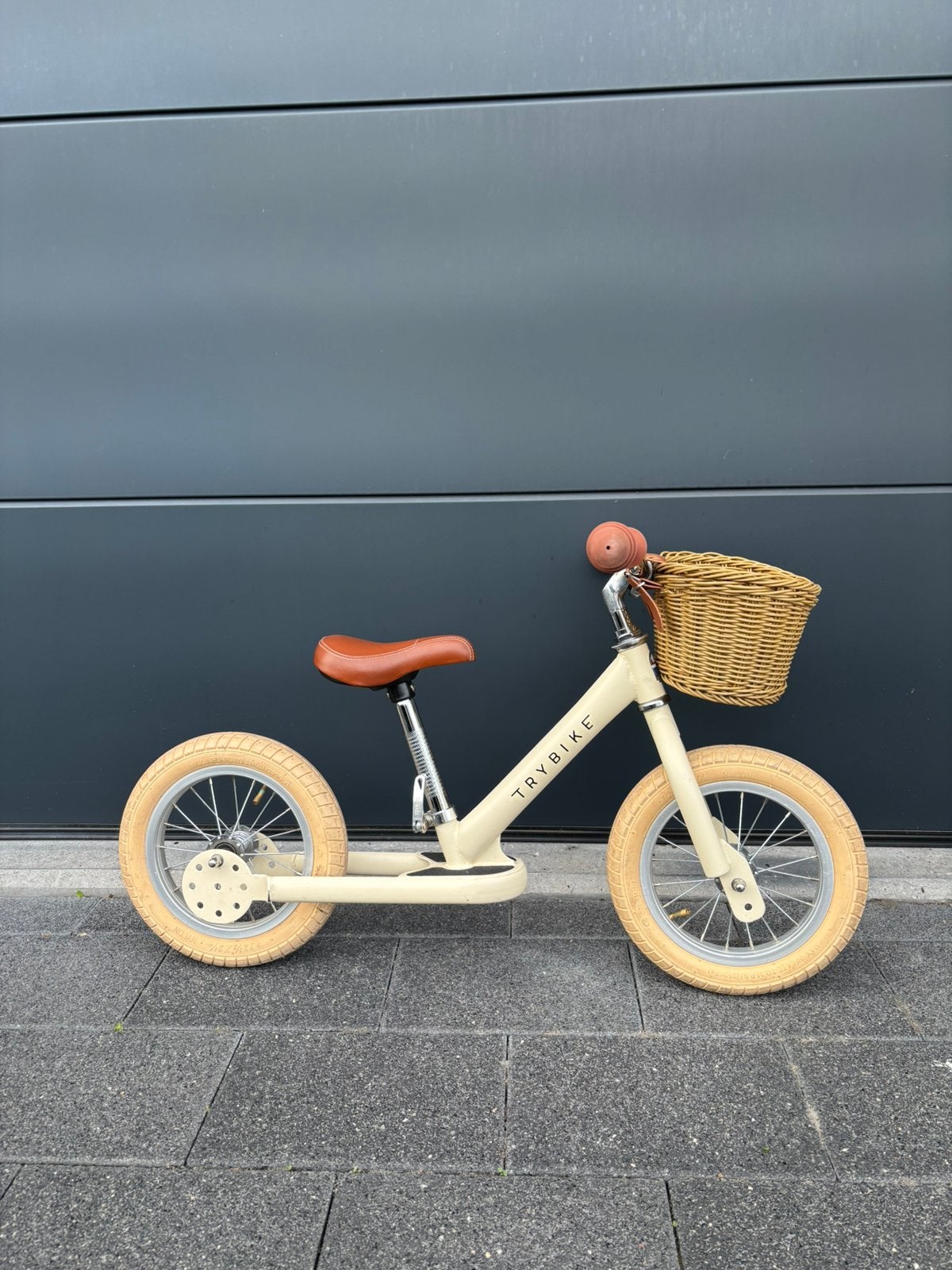 Loopfiets trybike met mandje, Kinderen en Baby's, Ophalen, Zo goed als nieuw, Loopfiets