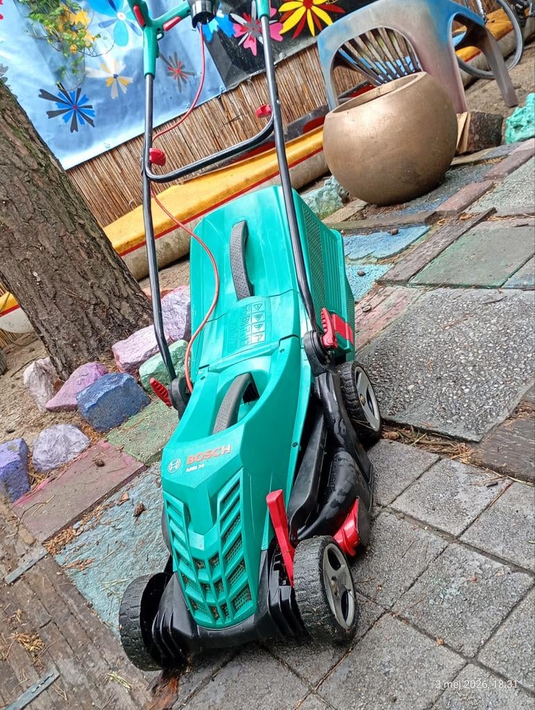 Bosch Arm 34, Tuin en Terras, Bosch ARM 3200, Elektrische grasmaaier, Ophalen of Verzenden, Zo goed als nieuw