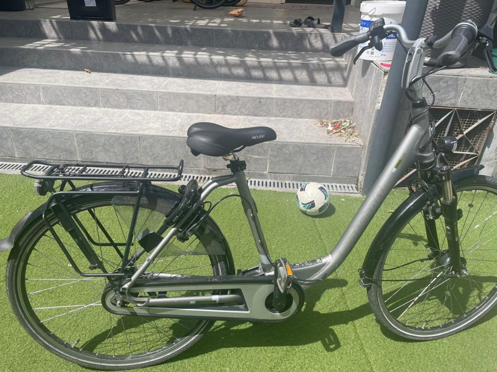 Elektrische fiets( ZEER STERKE MIDDENMOTOR), Ophalen, Zo goed als nieuw