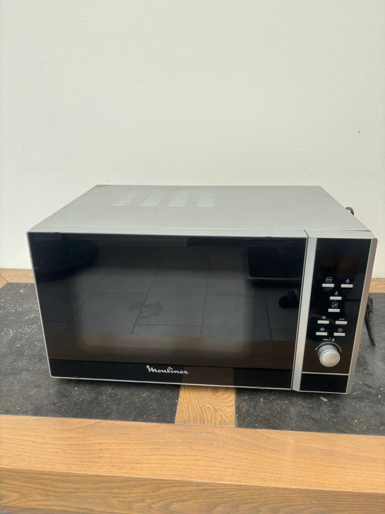 Microgolfoven van het merk Moulinex, Elektronische apparatuur, Microgolfovens, Ophalen, Zo goed als nieuw, Microgolfoven