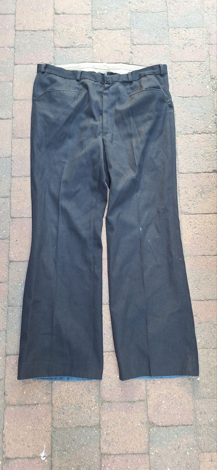 Pantalon Gendarmerie Belge, Collections, Enlèvement