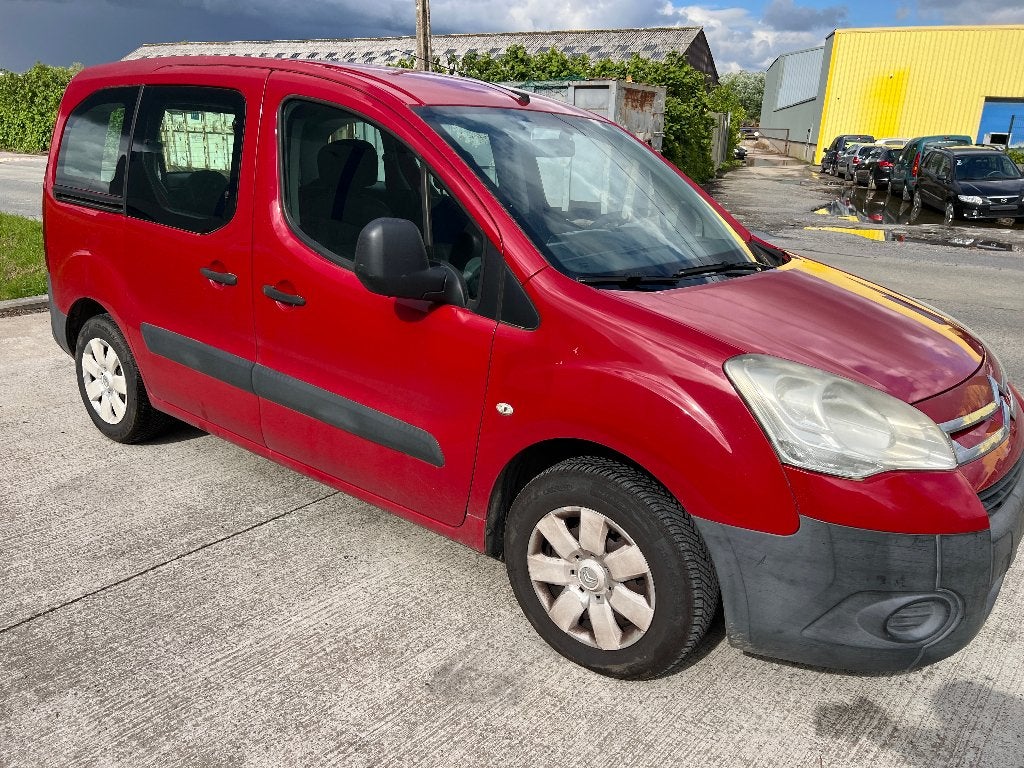 5 Place Citroen Berlingo 1.6 Essence, Achat, Entreprise, Boîte manuelle, 5 portes