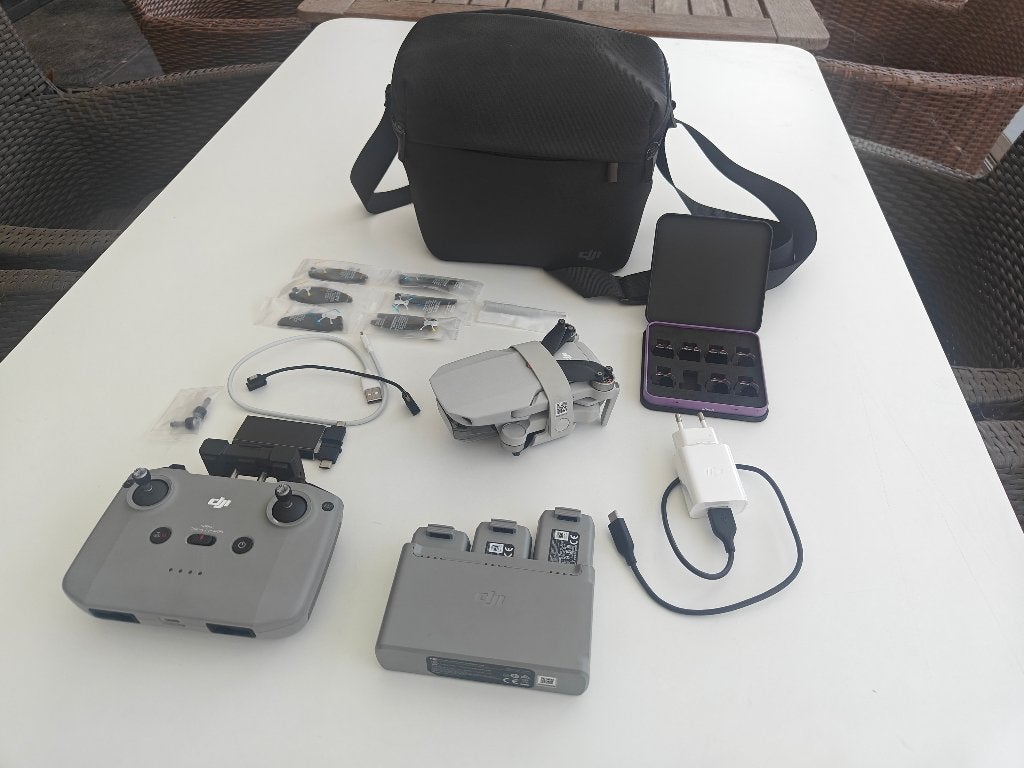 DJI mini 2 fly more combo - nieuwstaat, TV, Hi-fi & Vidéo, Drones, Drone avec caméra, Qualité supérieure, Comme neuf, Retour au point de départ