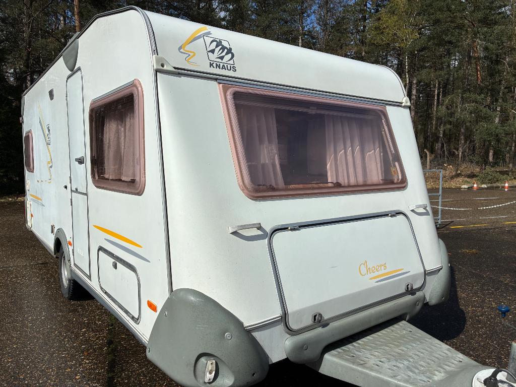 Knaus 500 voortent, Particulier, Knaus, Frans bed