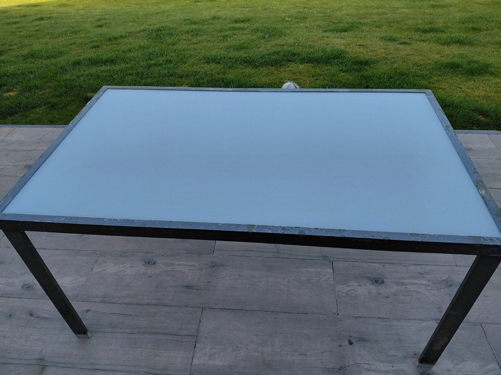 Table de jardin, Enlèvement