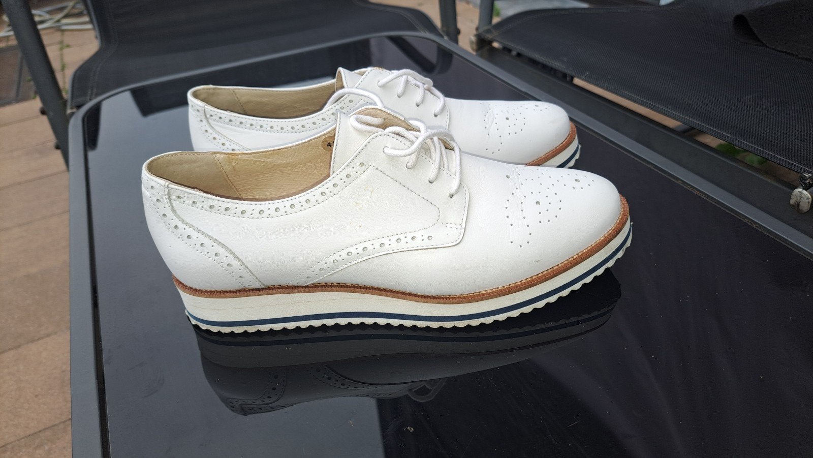 Witte Leren Brogues / Veterschoenen van Exit met Plateauzool, Enlèvement