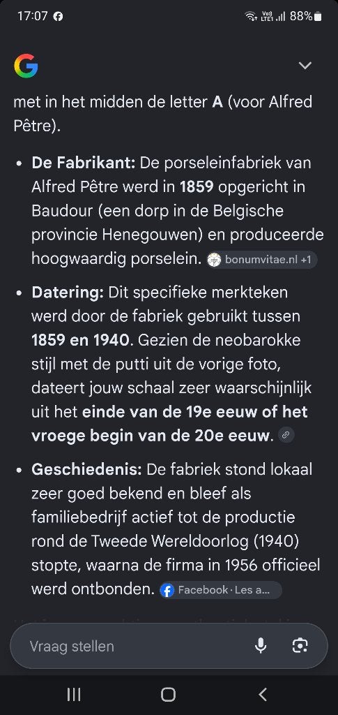 2 vazen en schaal, Enlèvement