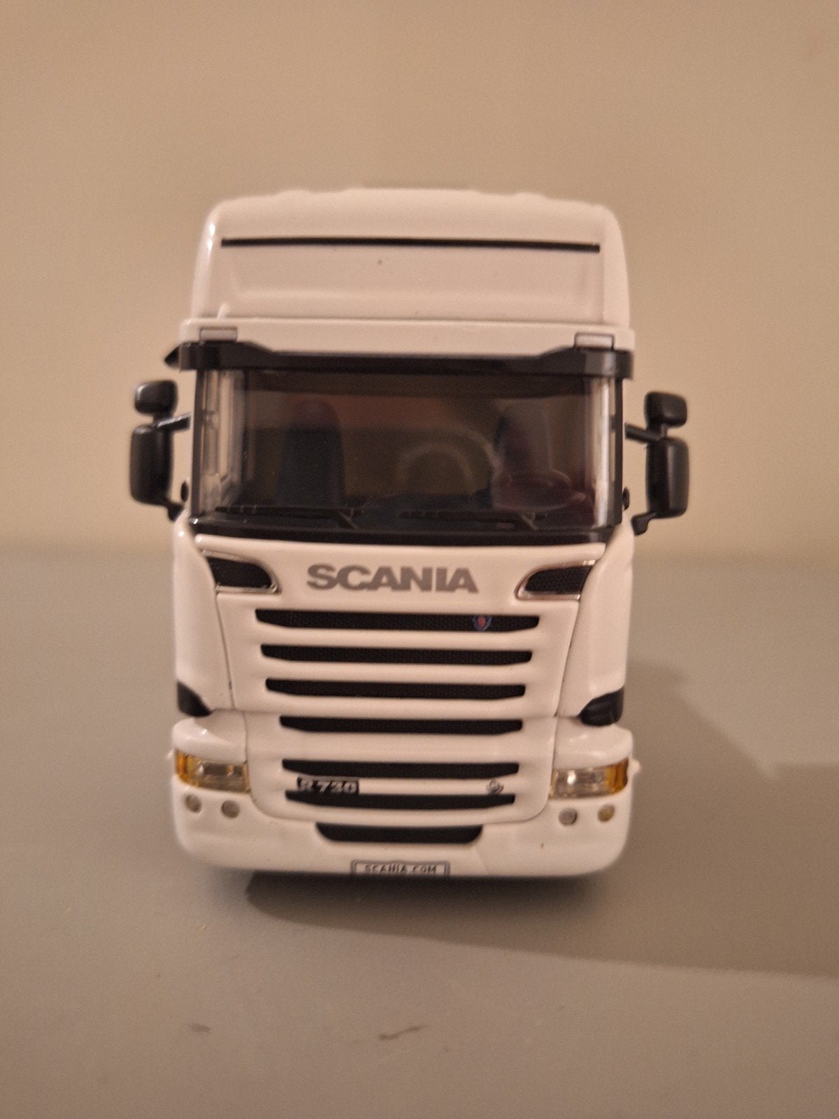 Modelvrachtwagen Scania 1:50, Ophalen