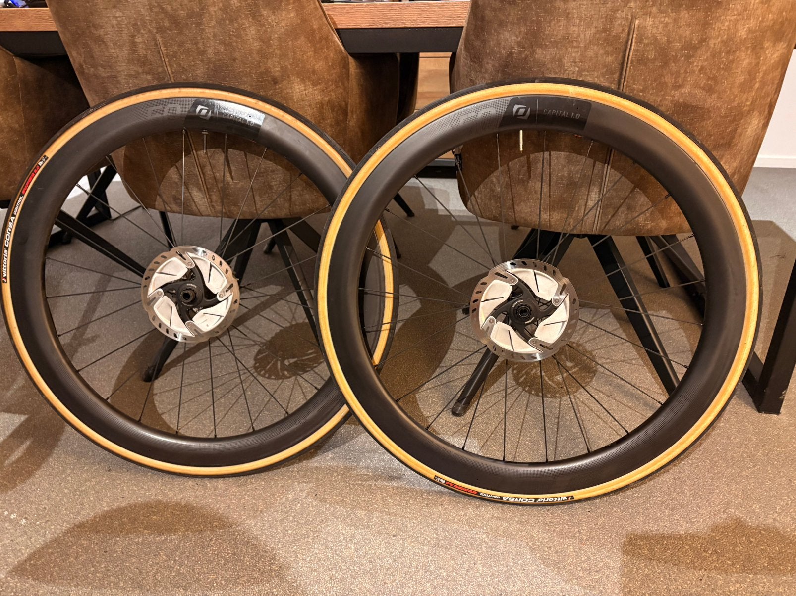 Carbon koerswielen Syncros Capital 1.0 50mm Shimano HG Disc, Fietsen en Brommers, Zo goed als nieuw, Racefiets, Carbon, Ophalen