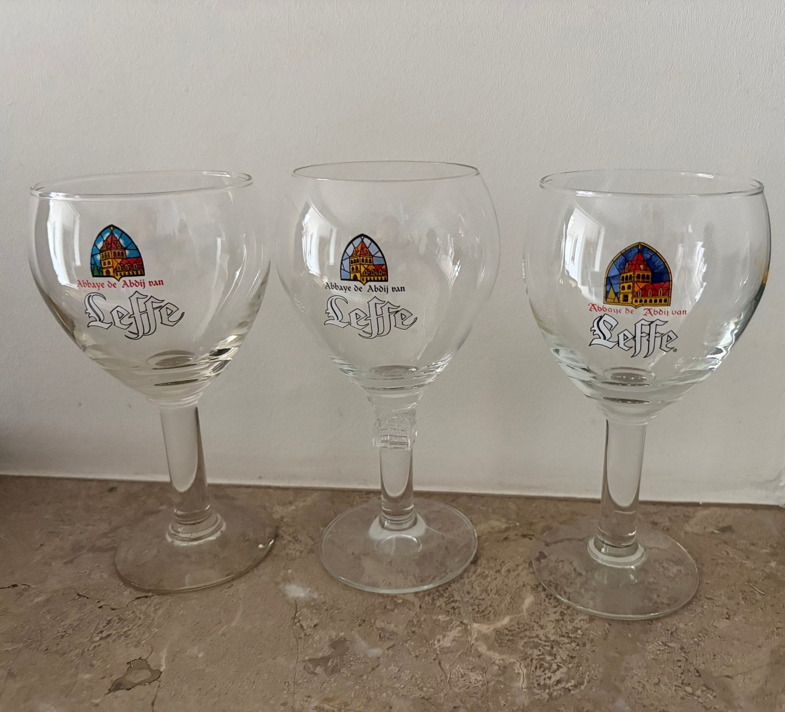 3 verres Leffe différents, Collections, Marques de bière, Enlèvement, Neuf, Verre ou Verres, Leffe