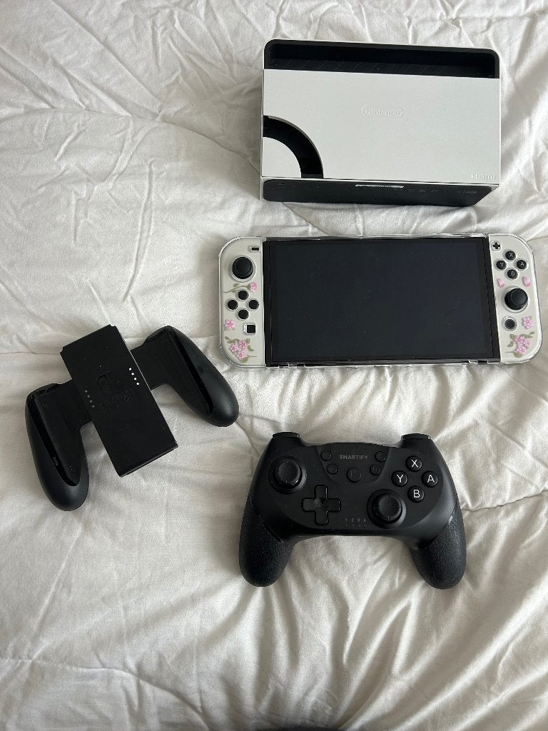 Nintendo Switch OLED wit, Enlèvement, Utilisé, Avec 1 manette, Switch OLED