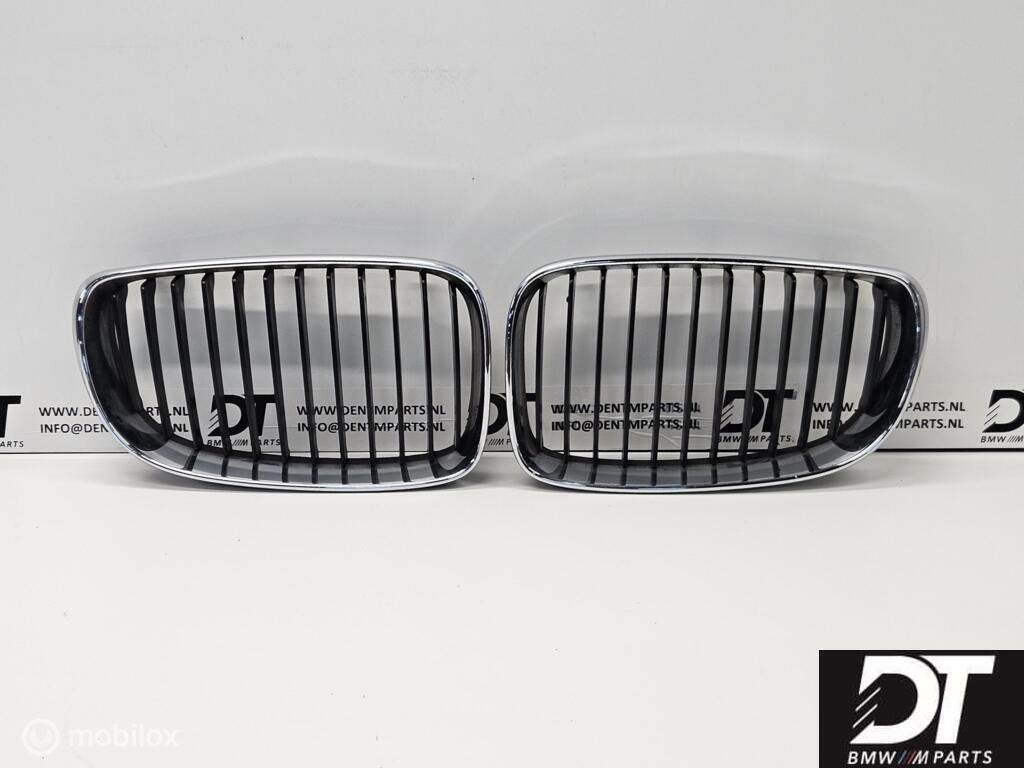 Grille set BMW 1-serie E81 E87 E82 E88 51137166439, Auto-onderdelen, Gebruikt, Ophalen of Verzenden, BMW, BMW