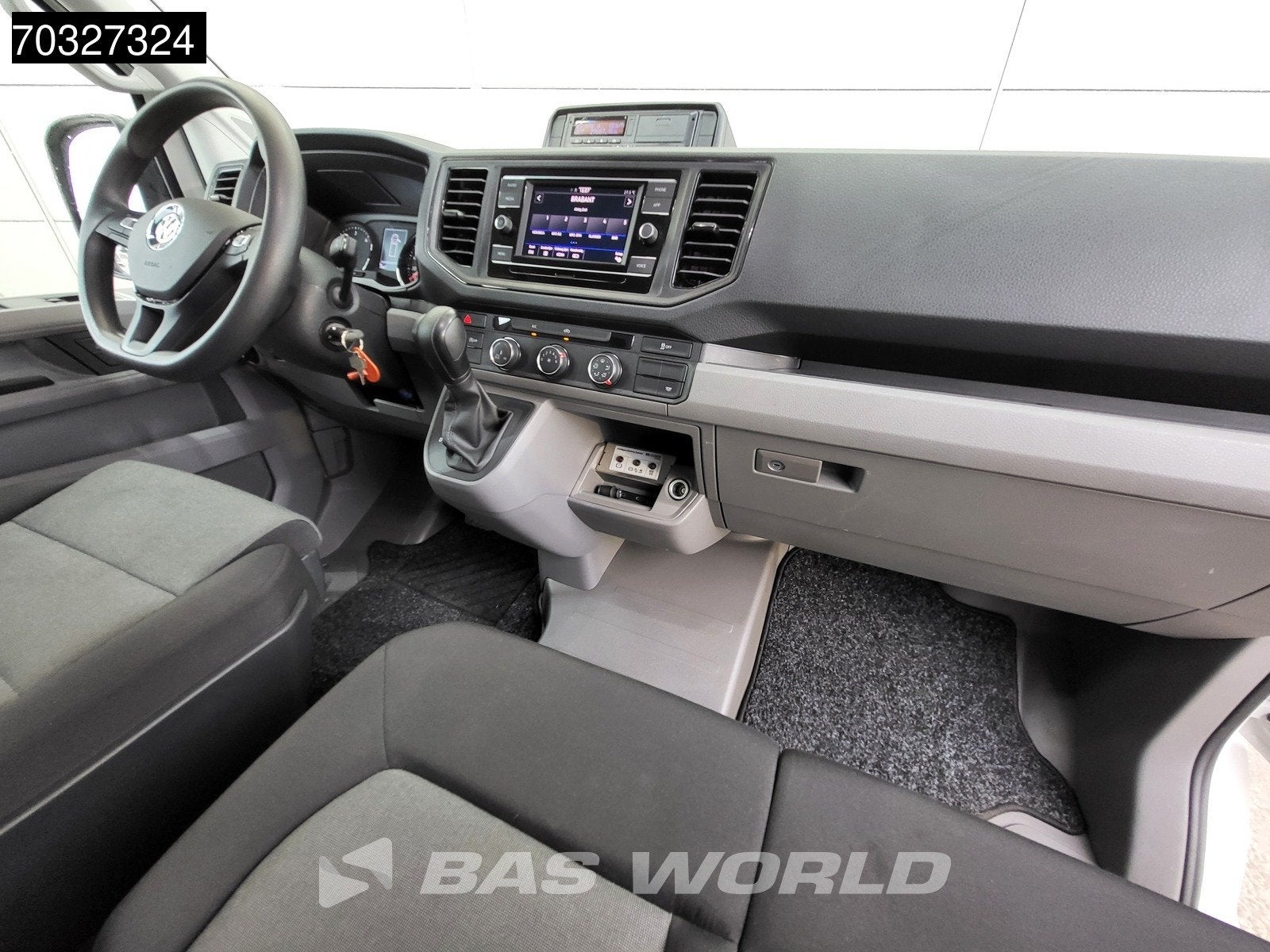 Volkswagen Crafter 160pk BE-Combi 3500PLUS Automaat 1000KG L, Auto's, Bestelwagens en Lichte vracht, Automaat, Stof, Gebruikt