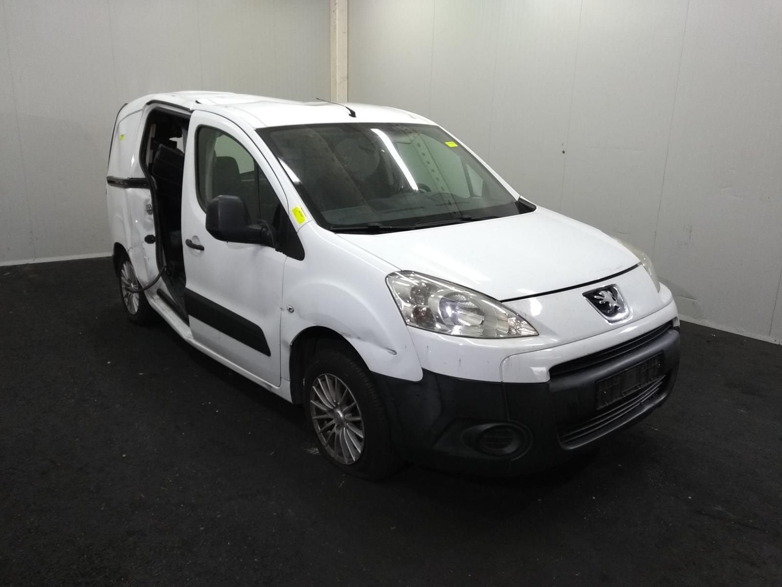 Peugeot Partner 2008 voorkop compleet (plaatwerk verlichting, Auto-onderdelen, Carrosserie, Ophalen, Gebruikt, -, -