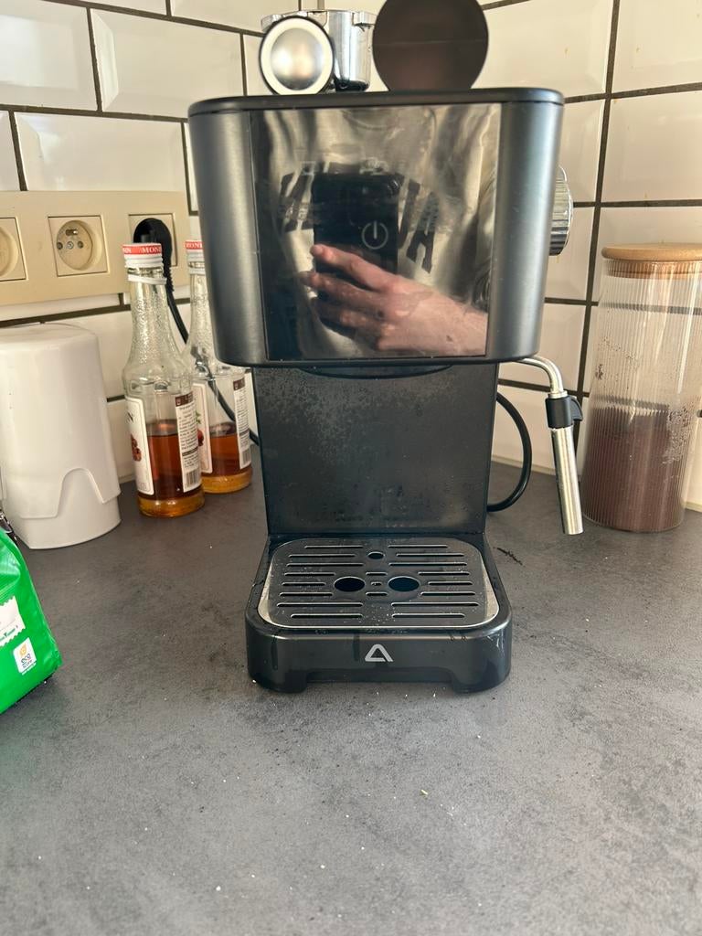 Espressomachine met koffiepoeder, Elektronische apparatuur, Koffiezetapparaten, Ophalen, Gebruikt, Espresso apparaat, Gemalen koffie