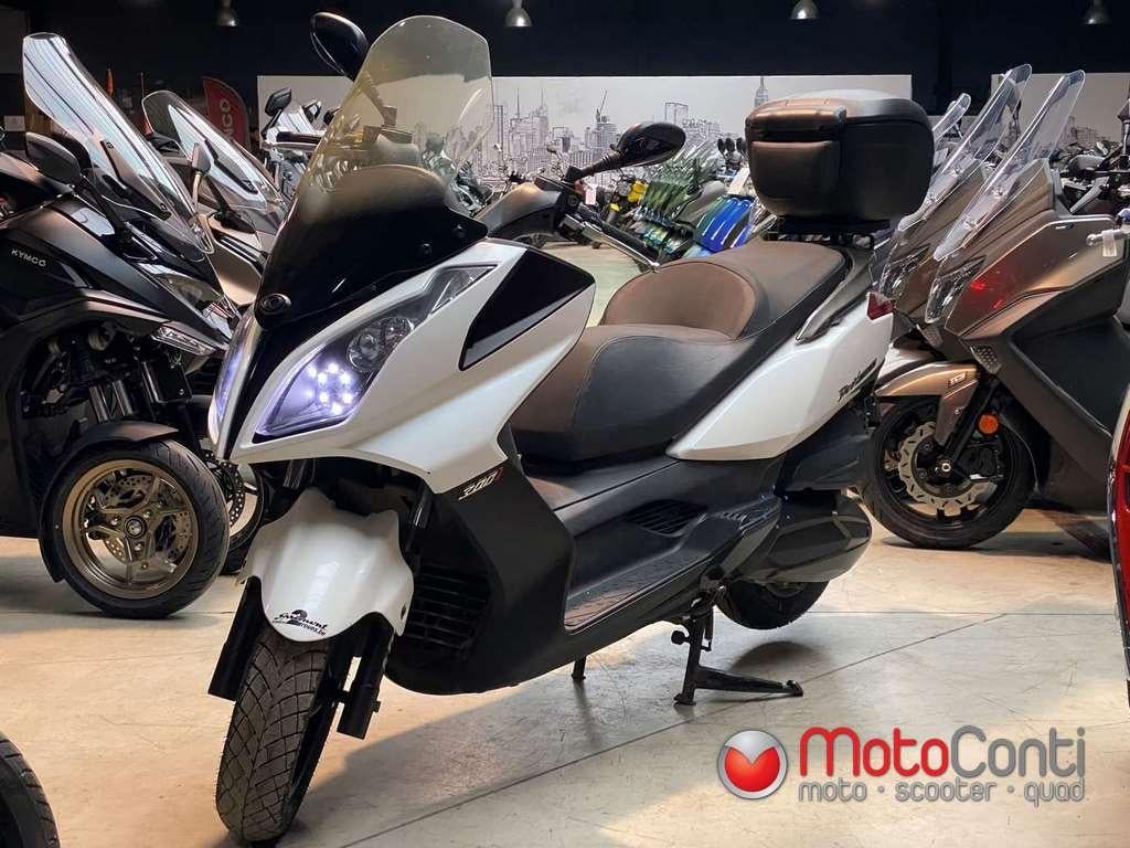 Kymco Dinkstreet 300 2014 [26.328 km], 300 cc, 1 cilinder, 12 t/m 35 kW