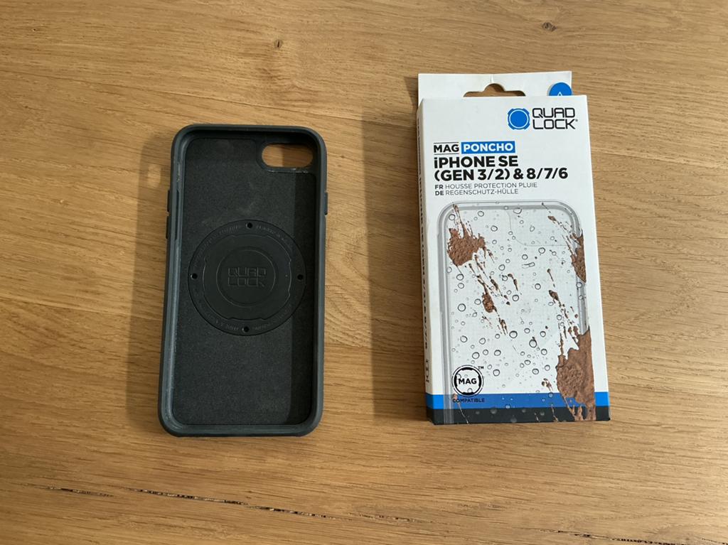 Hoesje en poncho quad lock iphone se, Telecommunicatie, Ophalen, Zo goed als nieuw, Quad Lock