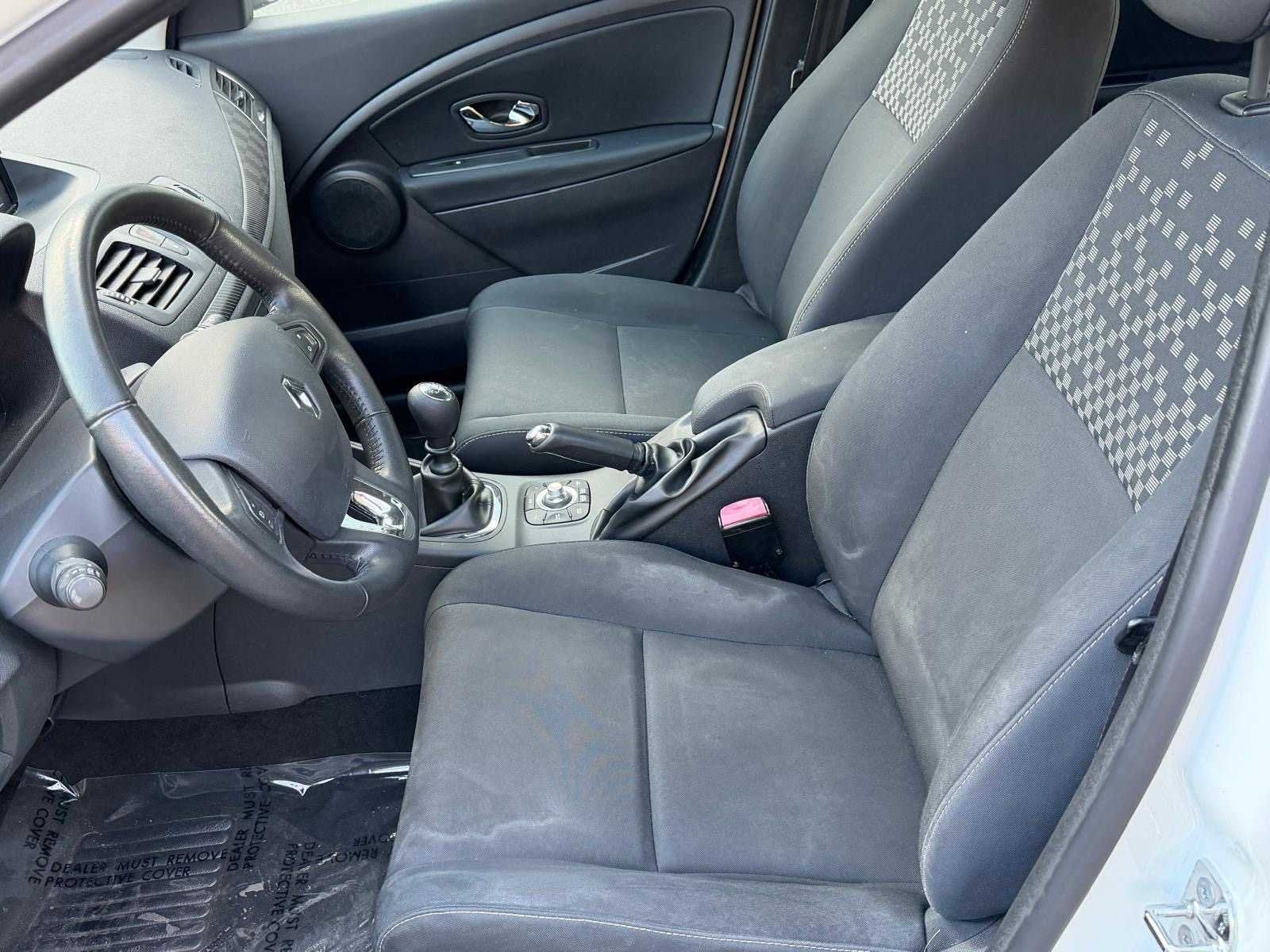 Renault - 2013 - Megane - Personenauto, Auto's, Gebruikt, Bedrijf, Overige carrosserie, Mégane