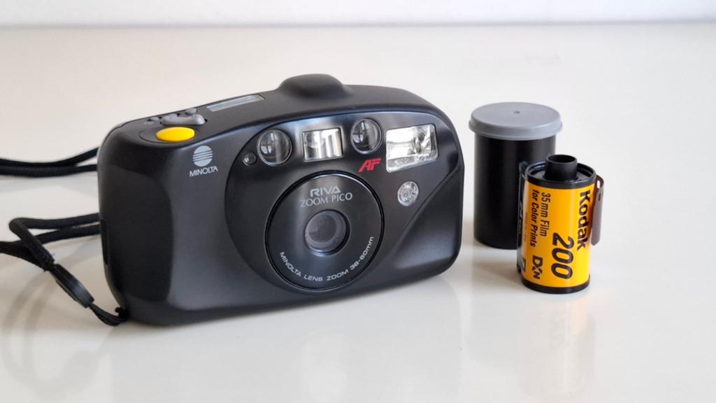 Analoge Point & Shoot - Minolta, Ophalen of Verzenden, Kodak