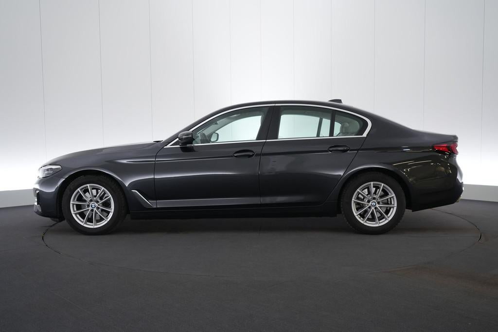 (2BLS138) BMW 5, Autos, BMW, 100 kW, Argent ou Gris, Entreprise, Carnet d'entretien