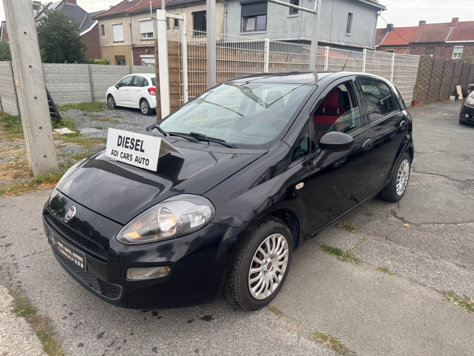 Fiat punto evo 1.3 diesel 2012 180.000km roule tres bien, Euro 5, 4 cilinders, Zwart, Overige kleuren