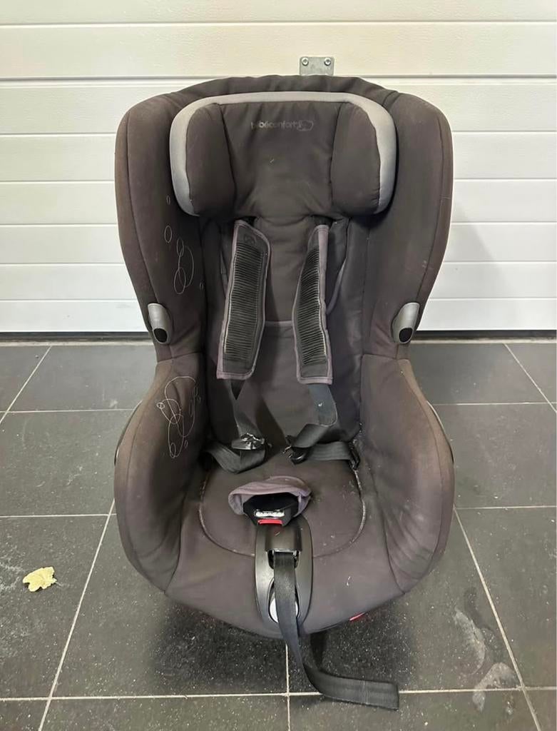 Siège auto Bebé Confort 9-18 kg, Enfants & Bébés, Sièges auto, Autres marques, Ceinture de sécurité, Enlèvement, Utilisé
