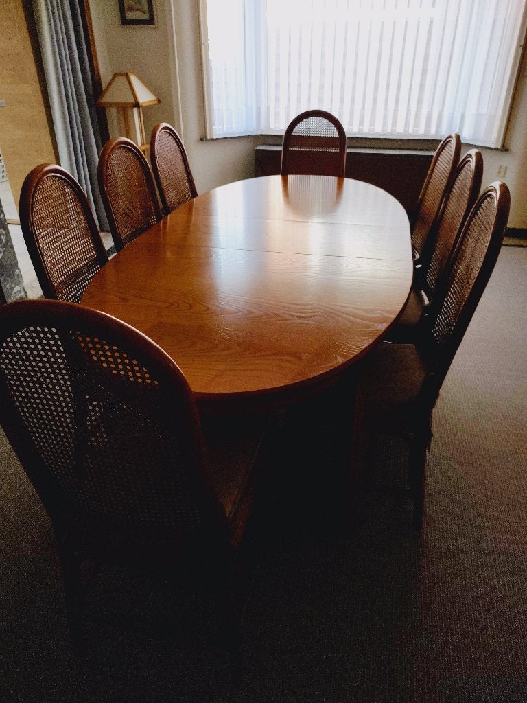 Table à manger, Gasparucci + 8 chaises : en bon état, Maison & Meubles, Enlèvement, Utilisé, Gasparucci, 8 chaises ou plus